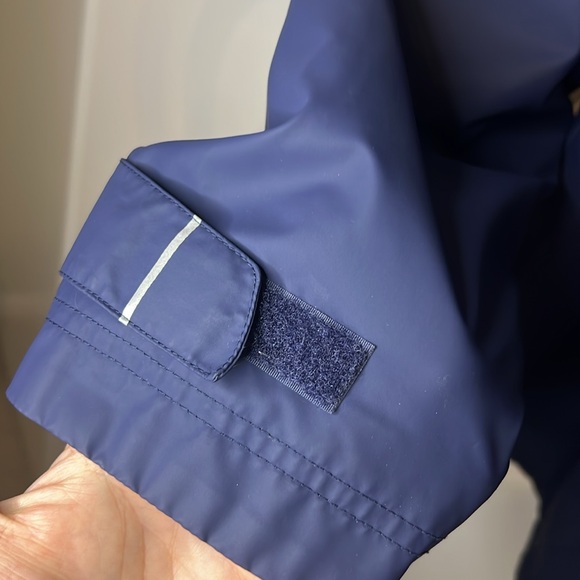 Men’s navy large rain jacket - Picture 9 of 14